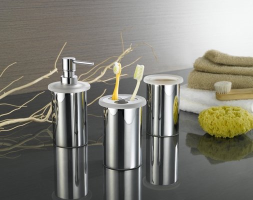 Polished Chrome Metal Bathroom Accessory Set